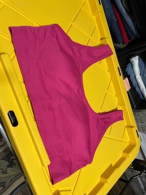 Size 3 torrid curve Ribbed sports bra